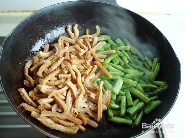 豆角炒牛肚的制作方法