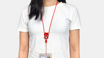 买手机壳送的挂绳怎么用