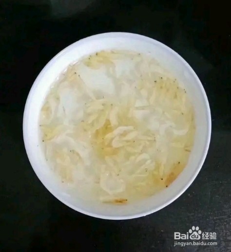 虾皮番茄鸡蛋饼的步骤