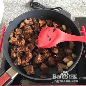 怎么烧红烧牛腩好吃？