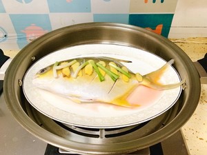 清蒸金鲳鱼的简单做法
