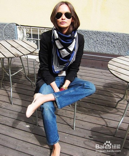 如何利用丝巾玩转整个秋季