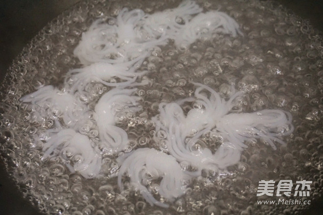 魔芋丝冷拼的做法