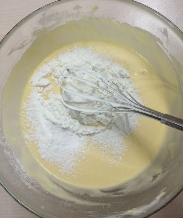 拉花轻乳酪蛋糕