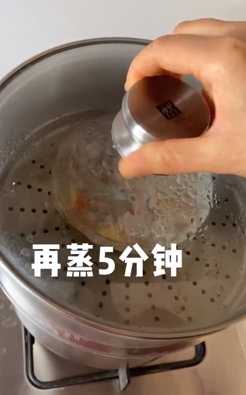 如何在家制作虾仁蒸蛋？