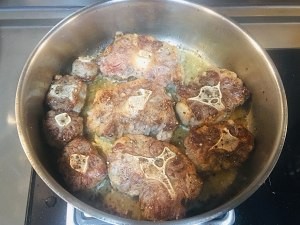 红酒炖牛尾配土豆泥