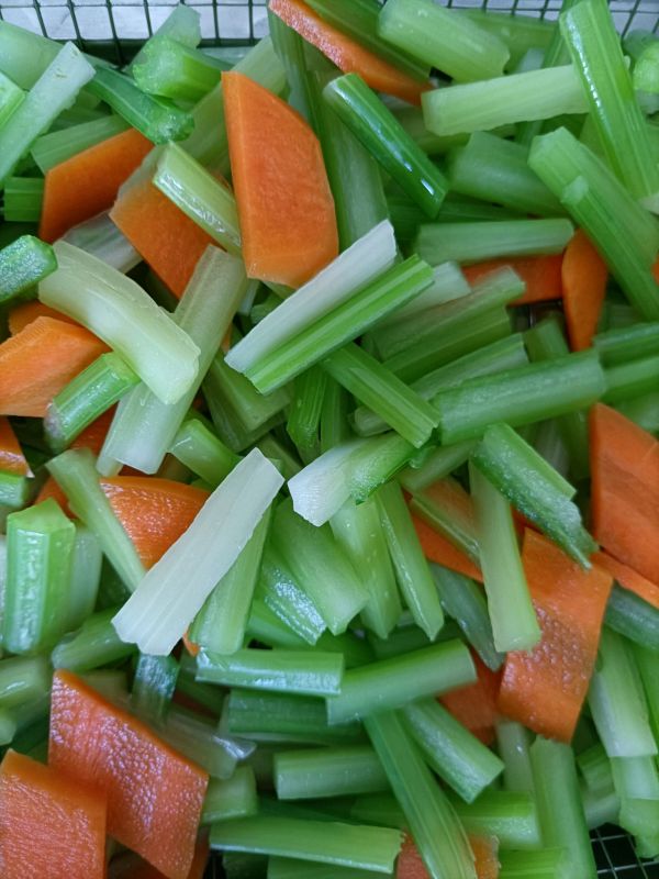 拌芹菜胡萝卜花生米