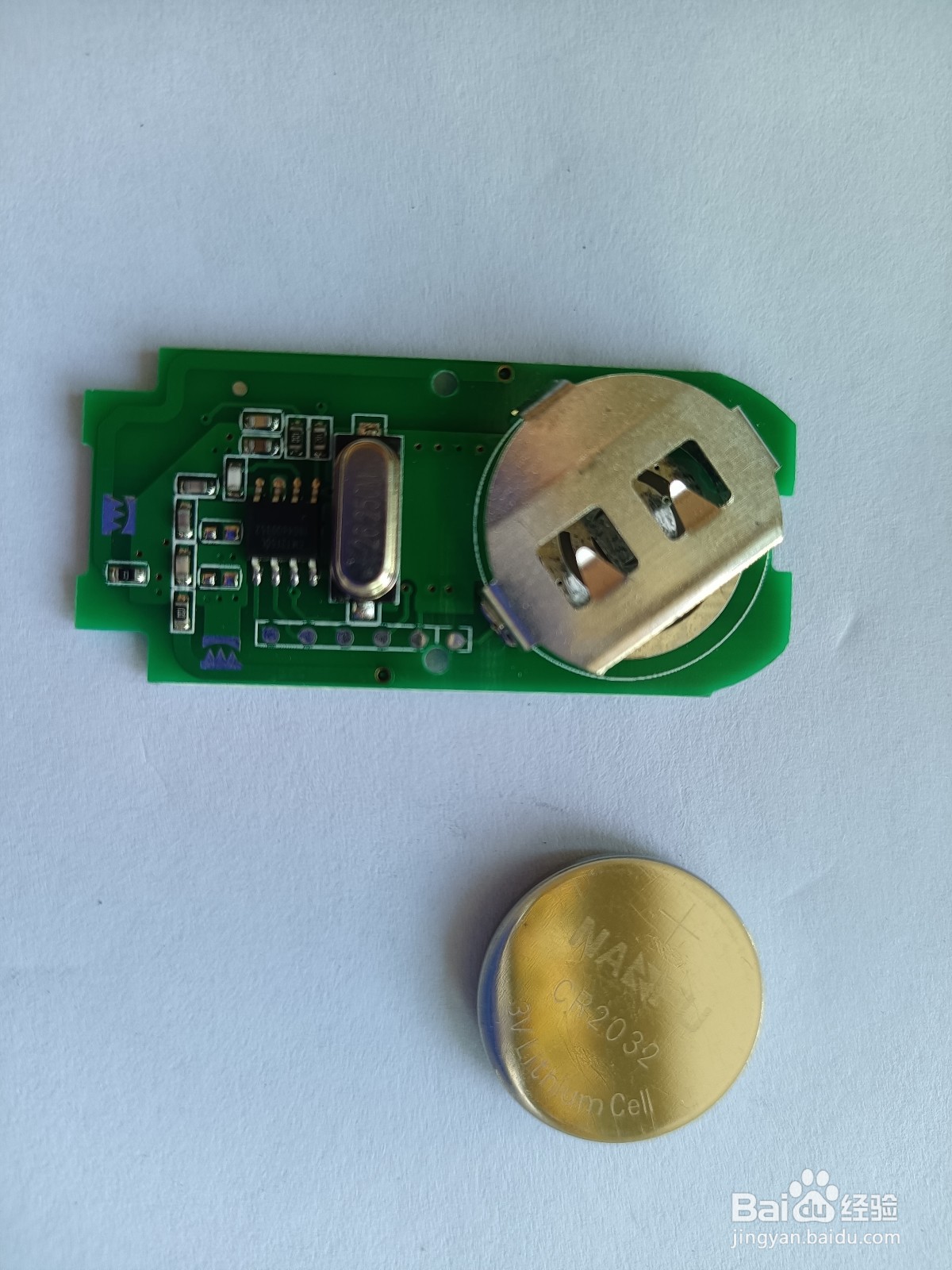 小牛电动车钥匙没电了怎么换电池