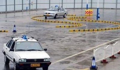 汽车教练员如何做好安全教学