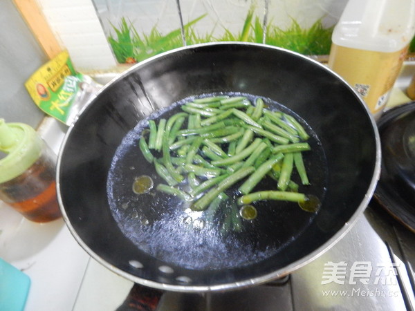 莴笋烧豆角的做法