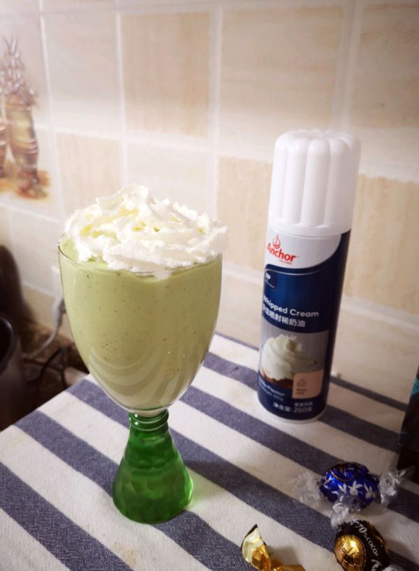 鳄梨香蕉奶油奶昔