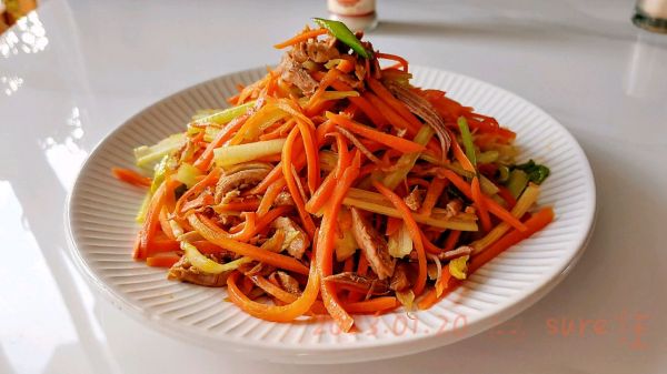 胡炒萝卜芹肉丝