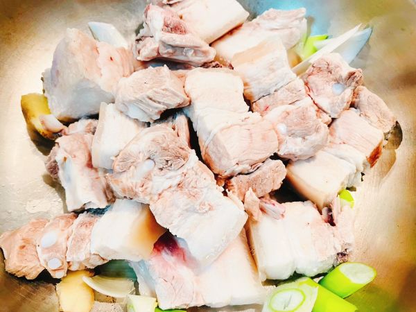 鸿运菜红烧肉笋