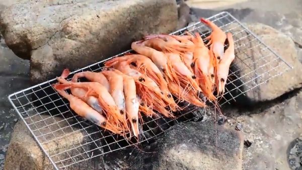 加拿大北极虾腊味煲仔饭