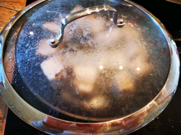 霉干菜香芋红烧肉