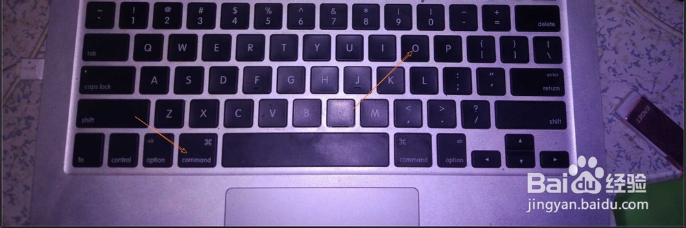 用pages编辑文档如何在上下两页之间插入空白页