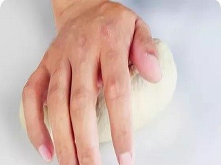 鸡肉双拼披萨怎么做