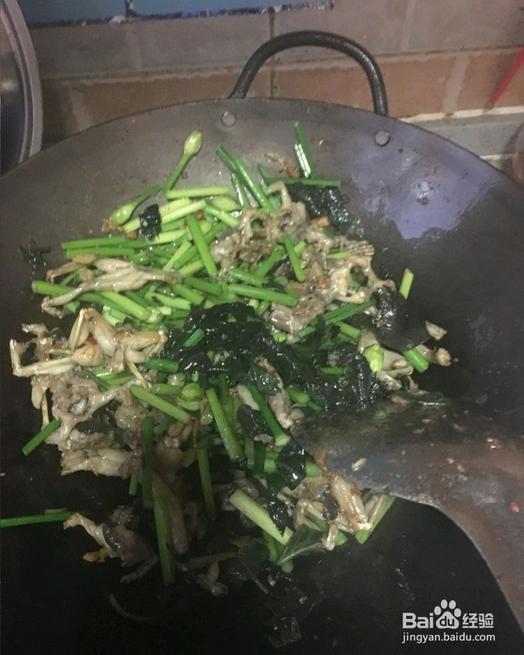 如何做出韭菜花爆炒青蛙