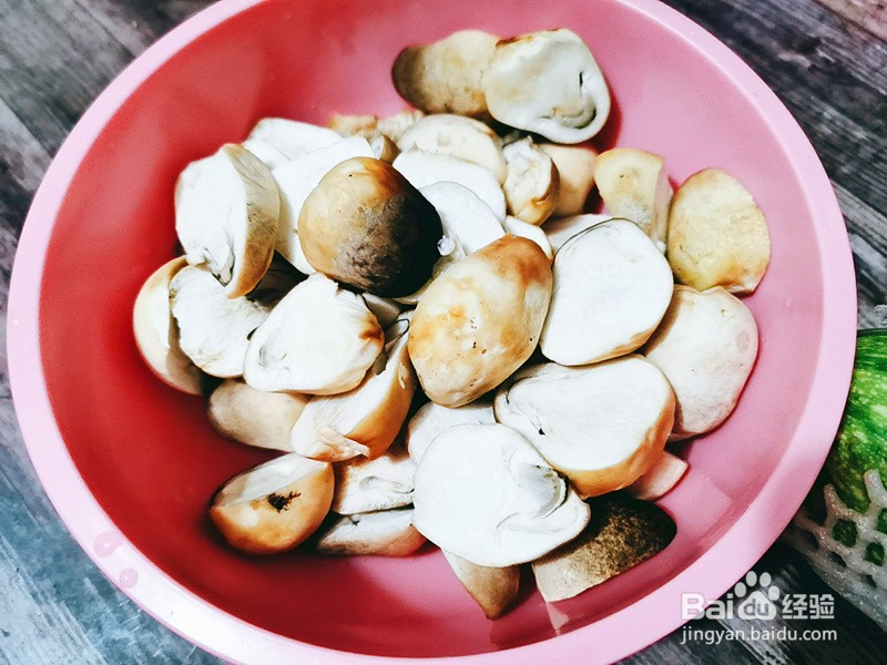 如何做草菇好吃