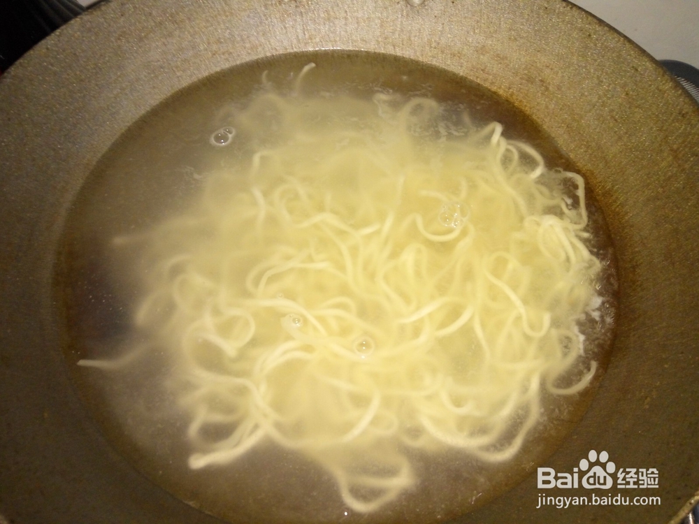 随性川味腊肠炒面