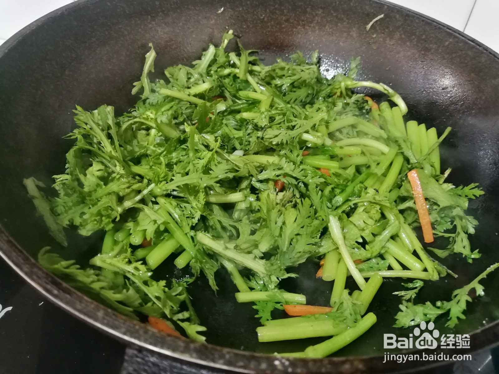 素炒茼蒿的做法