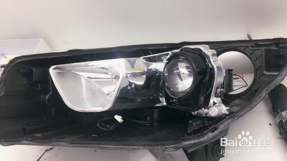 福特翼虎在贵阳车灯改装过程详情步骤