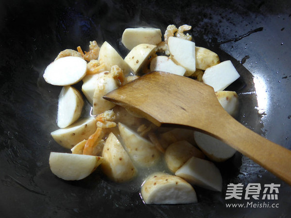 开洋芹菜煮香芋