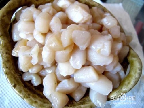 茼蒿段炒鲜贝丁