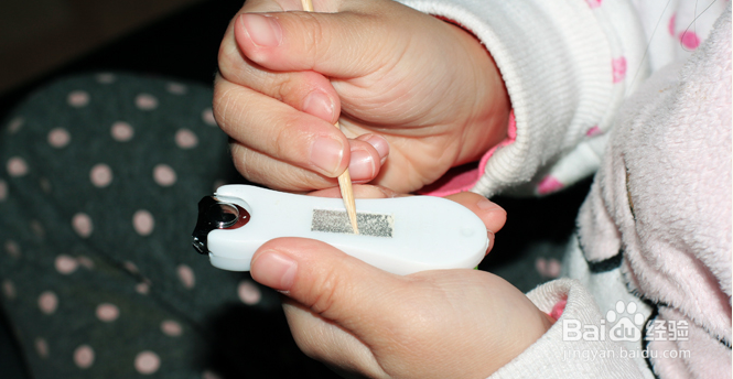 四个爸爸创意小手工——飞舞的彩虹陀螺