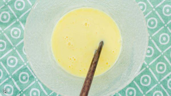 紫菜银鱼鸡蛋糕