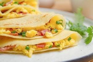 教大家做嫩蛋培根煎饼