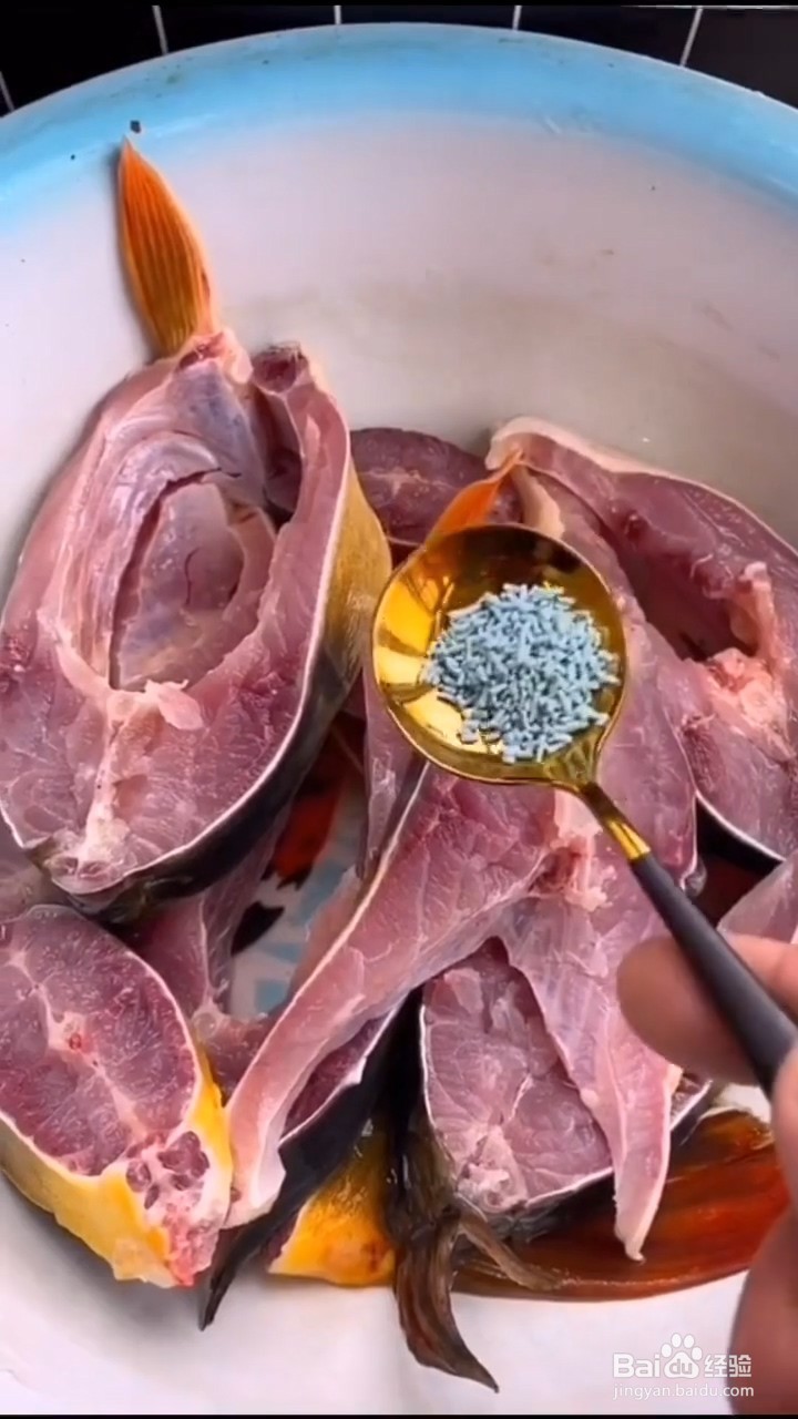 如何制作好吃的红烧鲤鱼