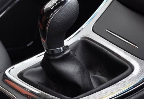 宝骏乐驰车加速换挡就和要停车一样怎么了