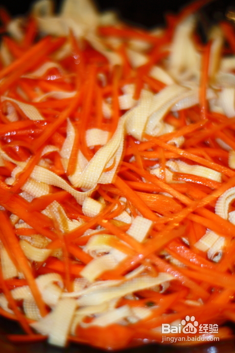 家常小炒之：红萝卜豆腐丝