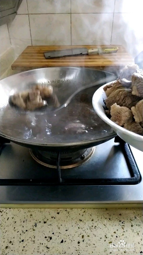 白萝卜炖牛腩的做法