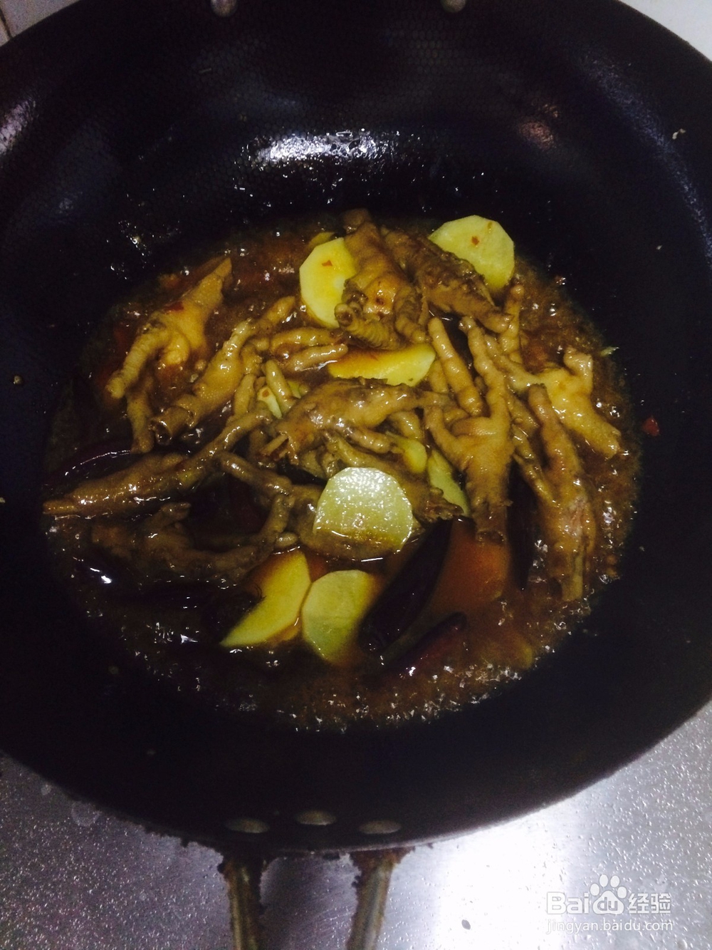 好吃停不下来的土豆焖耙鸡脚