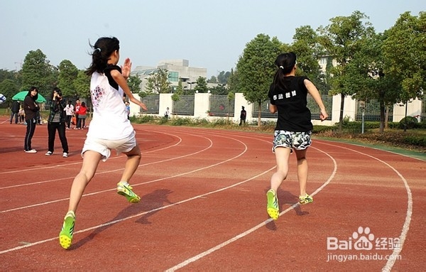 <b>女生如何在八百米跑步中获得好成绩</b>