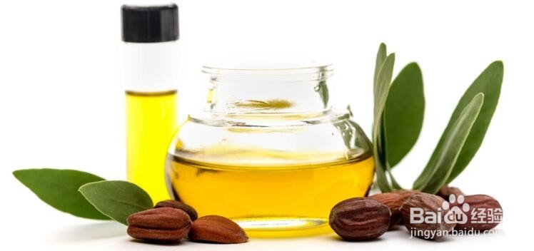 脸颊毛孔大怎么改善?