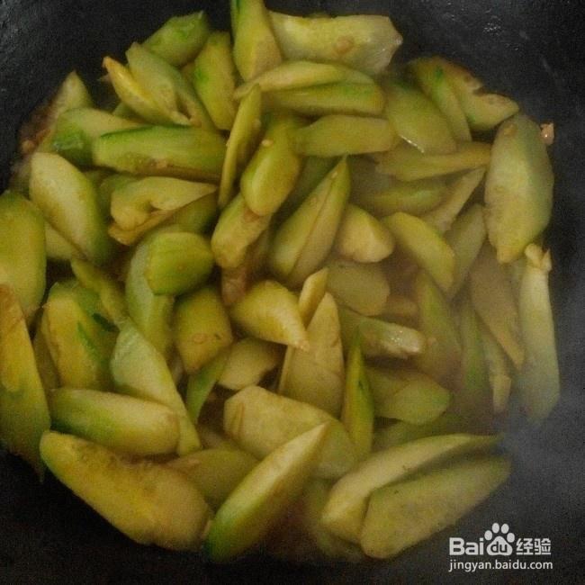 好想大快朵颐的干锅黄瓜