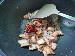 香辣美味的蒜苗回锅肉