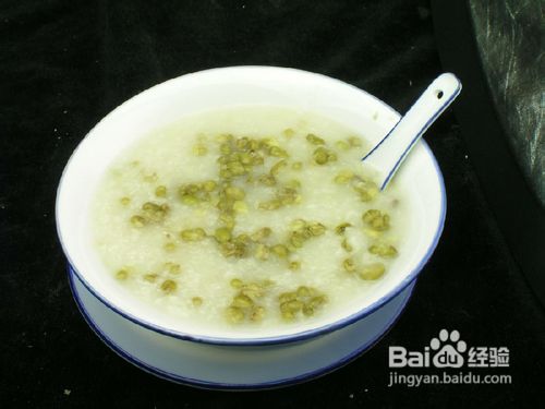 炎炎夏日怎样预防宝宝起痱子