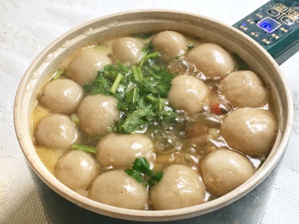 芋头丸子肉片汤