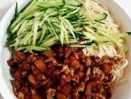 炸酱面的做法
