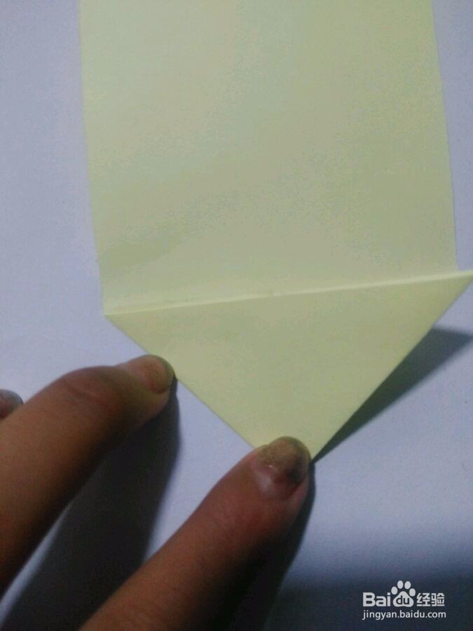 如何用纸折一个爱心