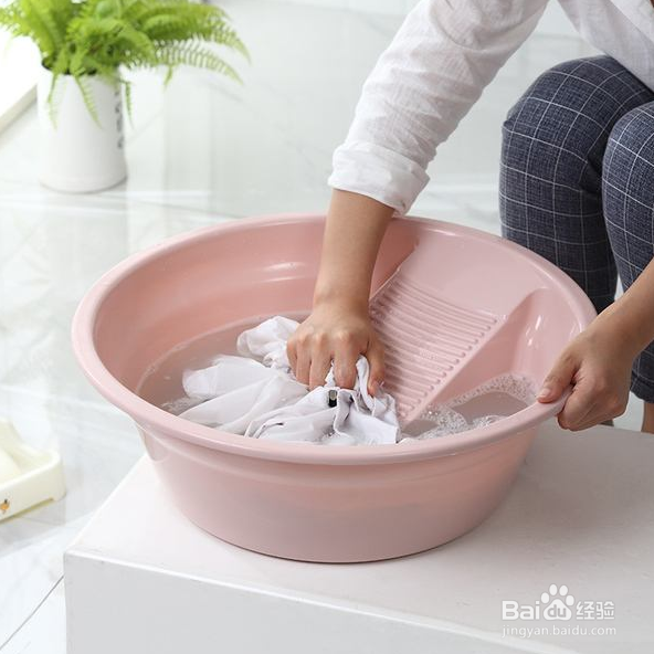 怎样去除各类衣服上的油渍