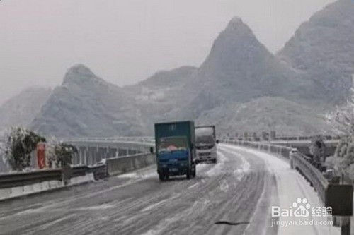 冰雪路面处理情况不能使用紧急制动