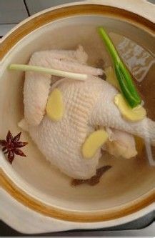 红遍大江南北的一碗小吃---鸡丝砂锅土豆粉