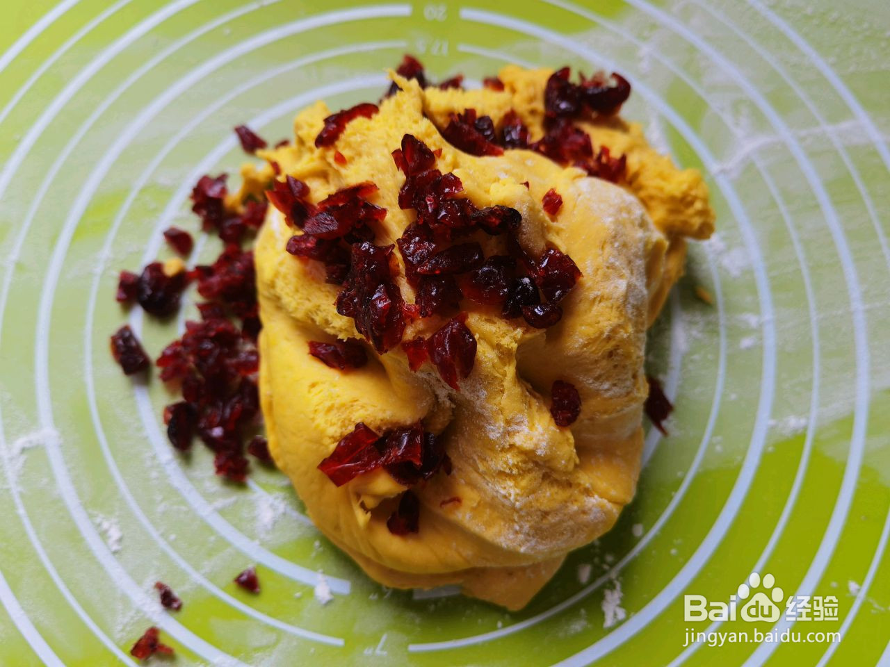 蔓越莓南瓜馒头的做法