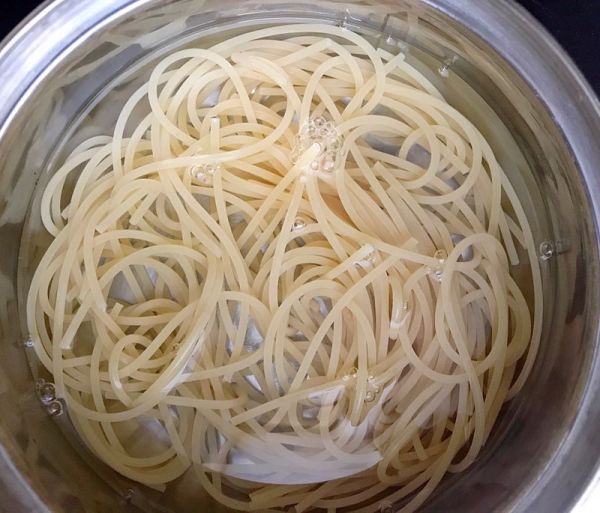 豆瓣酱海鲜炒面