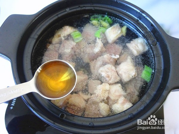 西红柿牛腩汤的做法